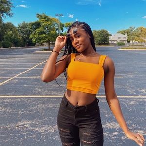 Meet your Posher, Leah